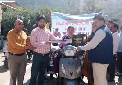 DDC Chairman Doda Distributes Motorised tricycles among beneficiaries