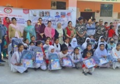 7BN SSB B COY KHELLANI distributed SCHOOL BAGS GEOMETRY BOX AND NOTE BOOKS 